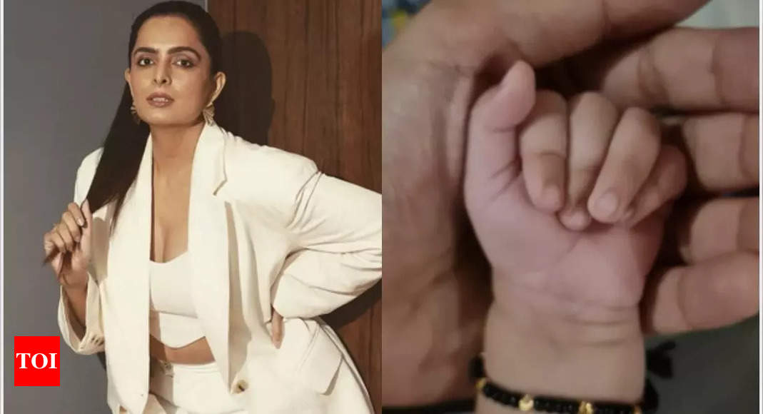 Kundali Bhagya’s Ruhi Chaturvedi shares a wholesome picture with baby girl fua; Says, “This tiny human has changed my life completely”
