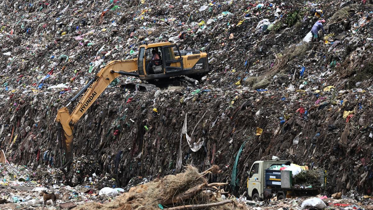 foul-smell-lingers-at-ariyamangalam-dump-yard-despite-biomining-of-waste-being-taken-up