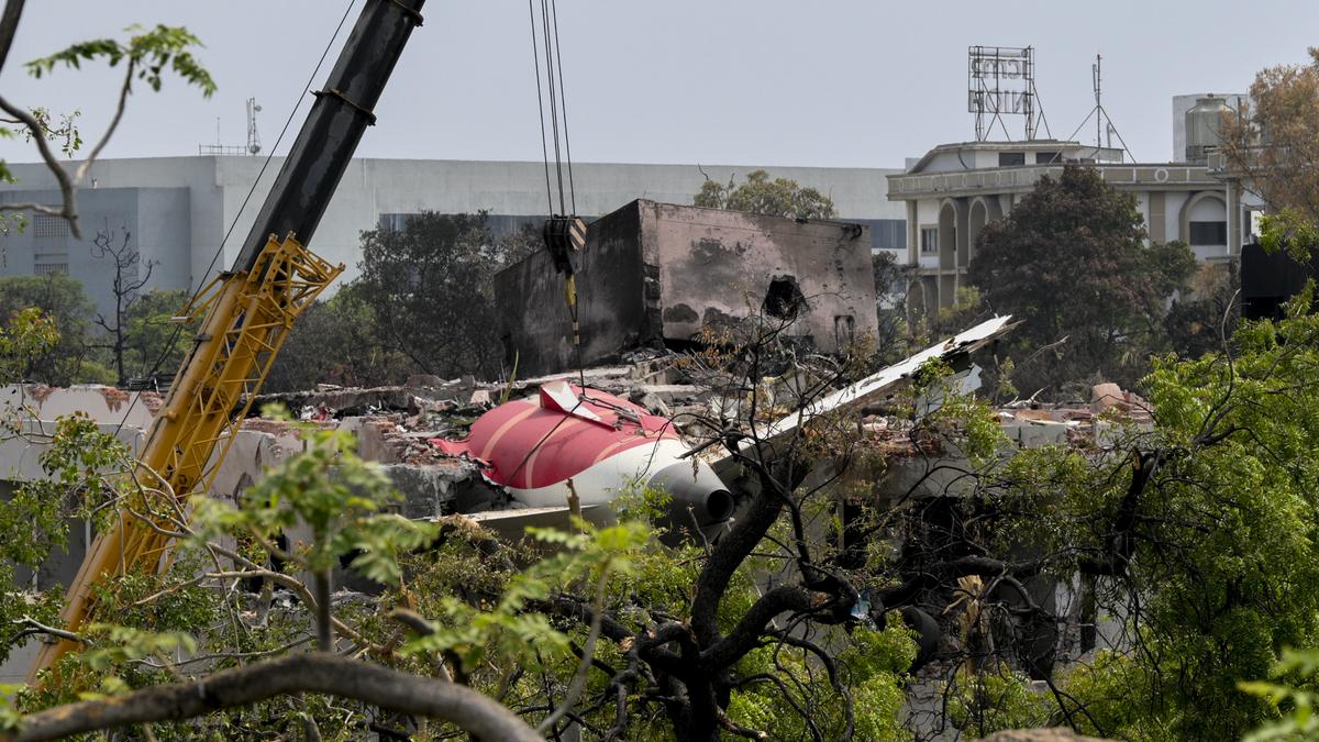 air-india-crash-report:-can’t-draw-conclusions,-pilots’-conversation-brief,-says-mos-civil-aviation