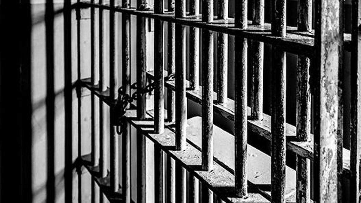 shivamogga-prison-inmate-swallows-mobile-phone;-undergoes-surgery