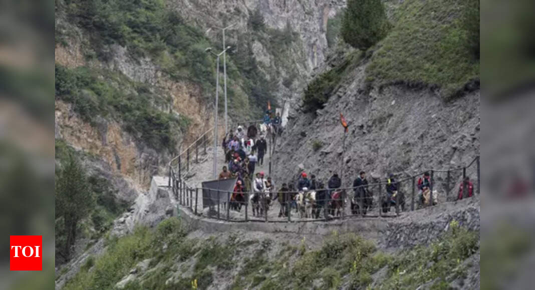 Fresh batch of 6,388 Amarnath pilgrims leave Jammu