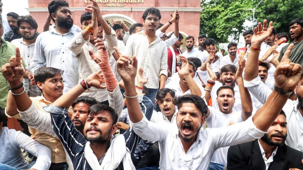 U.P. government orders probe into lathi charge on ABVP activists in Barabanki, CO removed