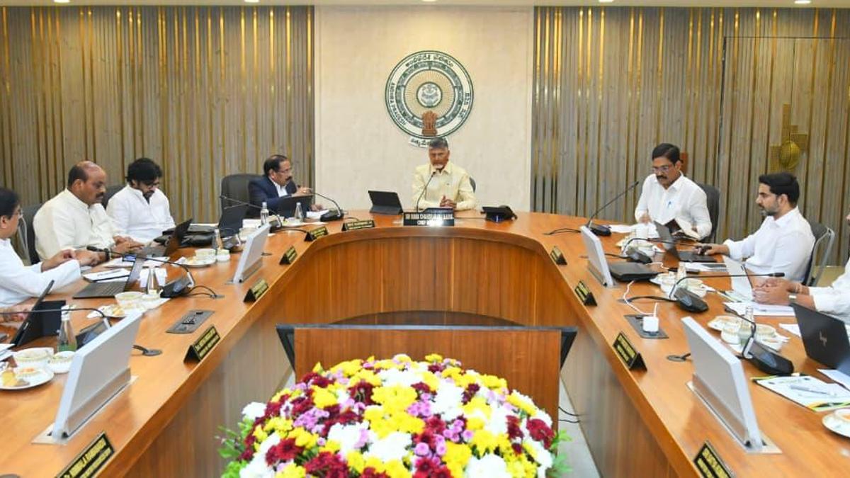 ap.-cabinet-approves-health-policy-for-all-families-in-state-with-₹25-lakh-coverage