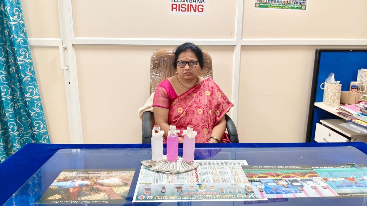 nalgonda-fisheries-officer-trapped-accepting-bribe
