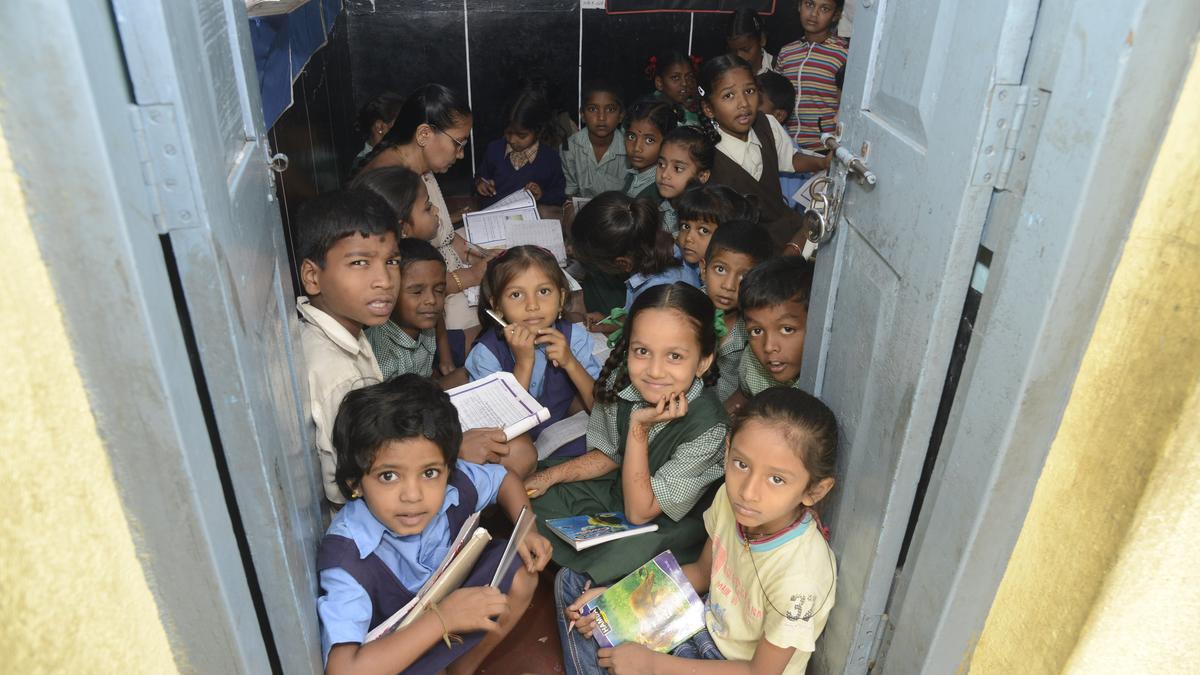 too-many-students,-too-few-teachers-in-karnataka