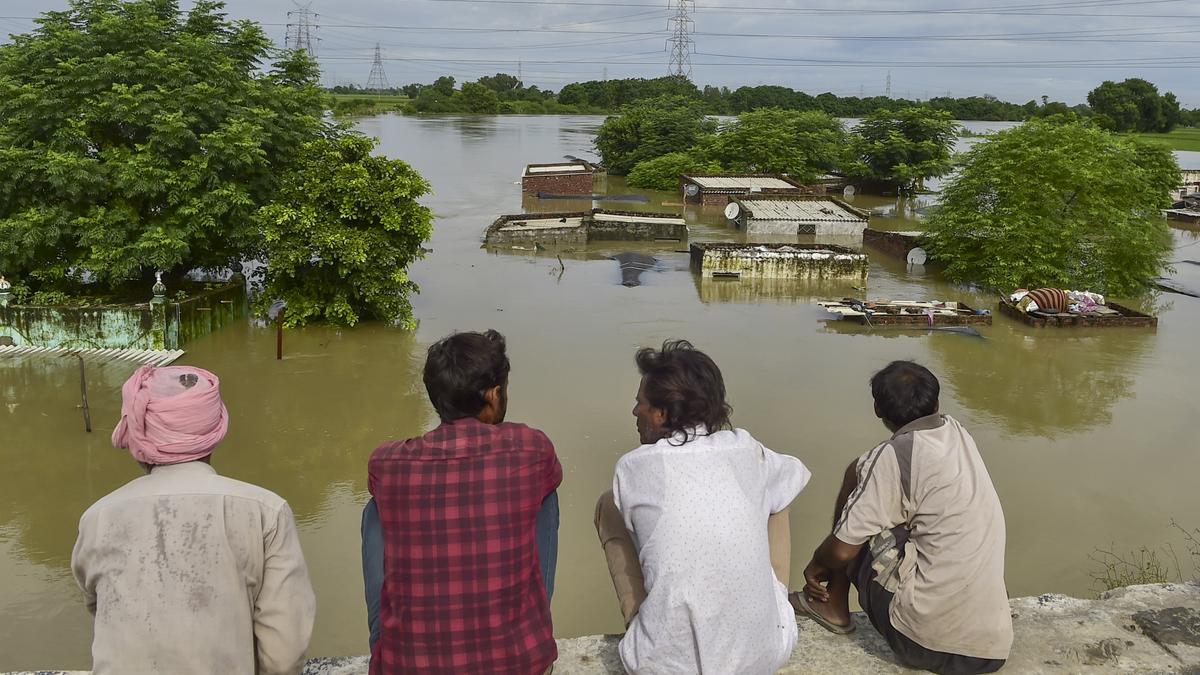 punjab-flood:-ludhiana-administration-sounds-alert-after-embankment-faces-strong-flow-of-water