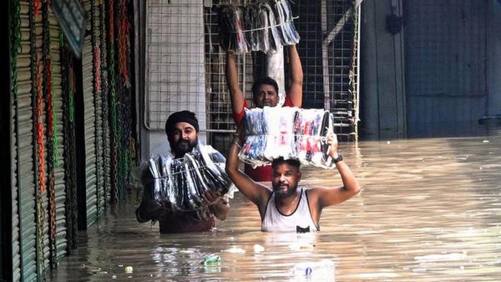 Picture of the Week: Navigating Troubled Waters