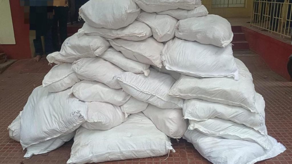 Around one tonne gutkha seized at Katpadi and Ranipet