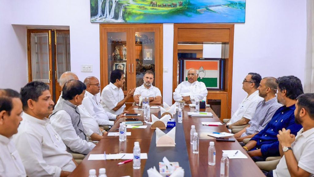 Congress top brass holds meeting on Assembly elections in Bihar