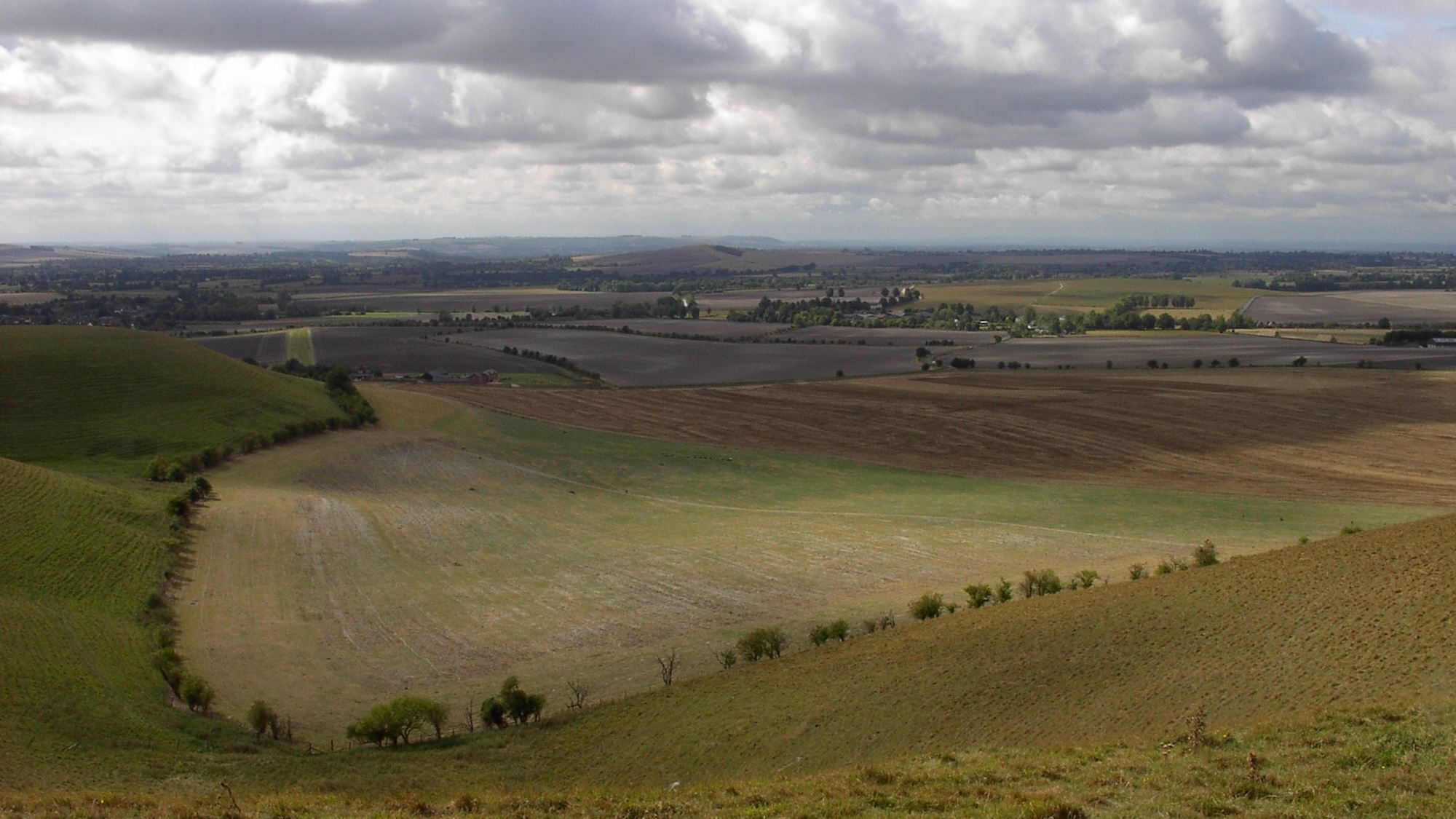 Bronze Age feasts uncovered in ancient English trash heaps