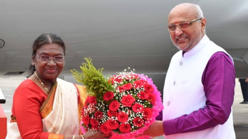 President Murmu Congratulates CP Radhakrishnan on Being Elected as 15th Vice President