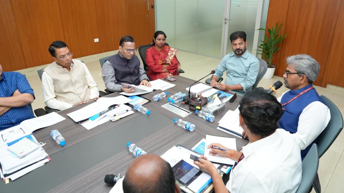 telangana-cm-favours-bharat-future-city—machilipatnam-port-rail-connectivity;-seeks-efforts-for-shamshabad—chennai-bullet-train