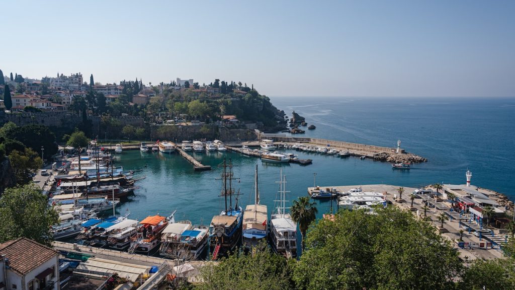 Traveling to Antalya? Here are the best restaurants to eat like the locals