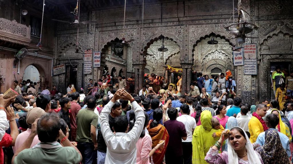 Committee headed by ex-HC judge bans VIP passes at Mathura's Bankey Bihari temple
