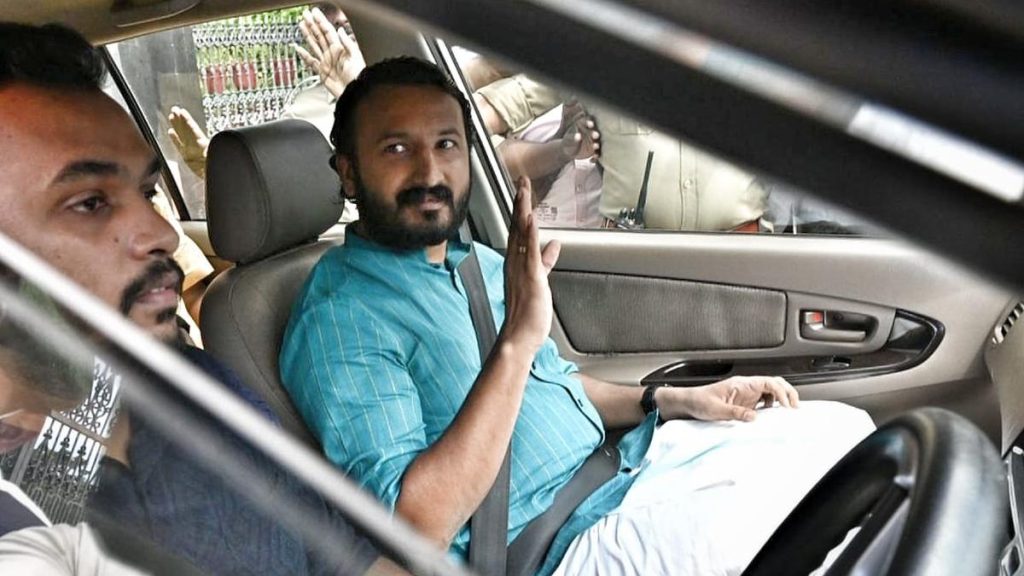 SFI steps up protest against Kerala legislator Rahul Mamkootathil, blocks his car outside MLA quarters
