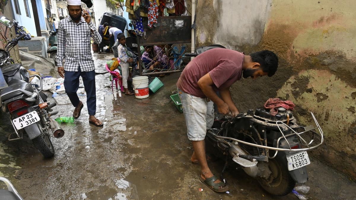 hyderabad-weather:-imd-forecasts-light-to-moderate-rain-on-september-16