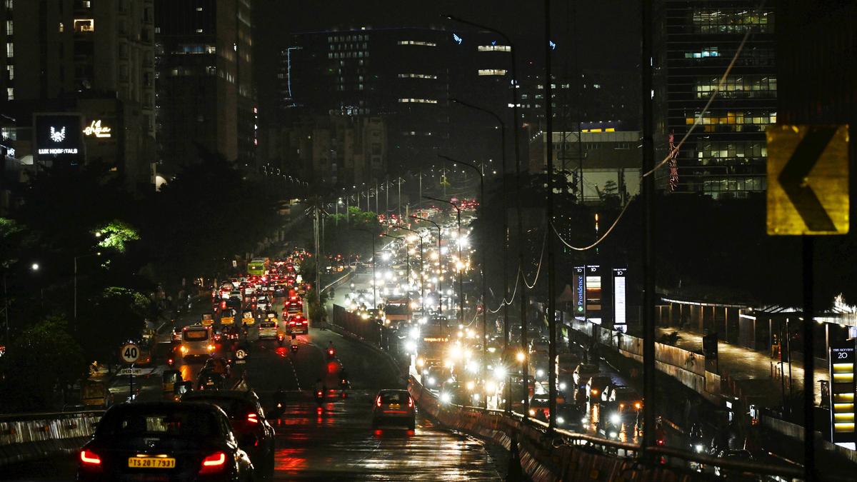 city-witnesses-sudden-downpour-in-the-evening